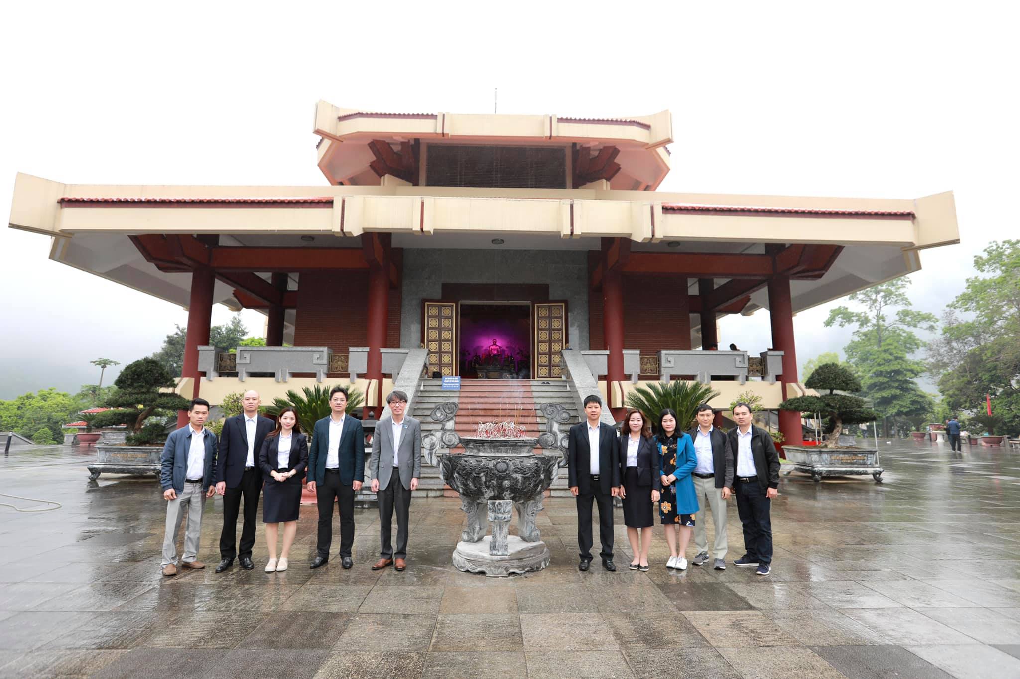 Hành trình về nguồn tại Pác Pó